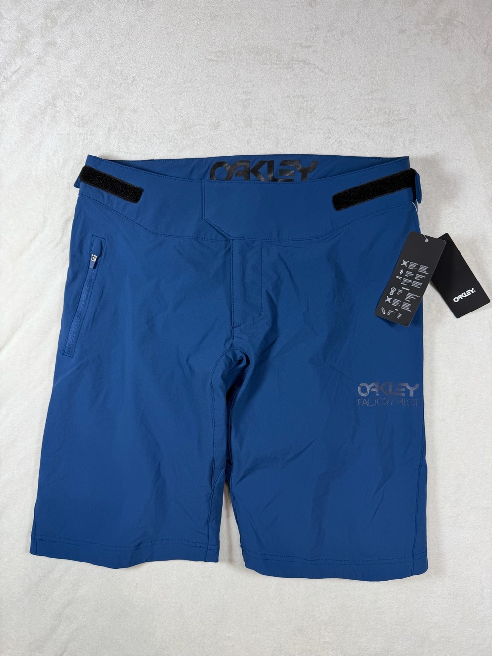 NWT Oakley Women’s Size 26 Factory Pilot MTB Lined Padded Cycling MTB Shorts